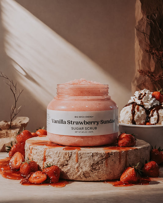 VANILLA STRAWBERRY SUNDAE SUGAR SCRUB